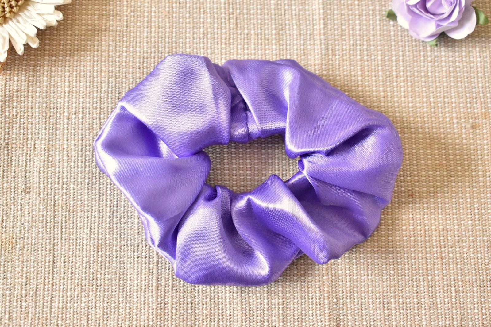 chouchou en satin violet