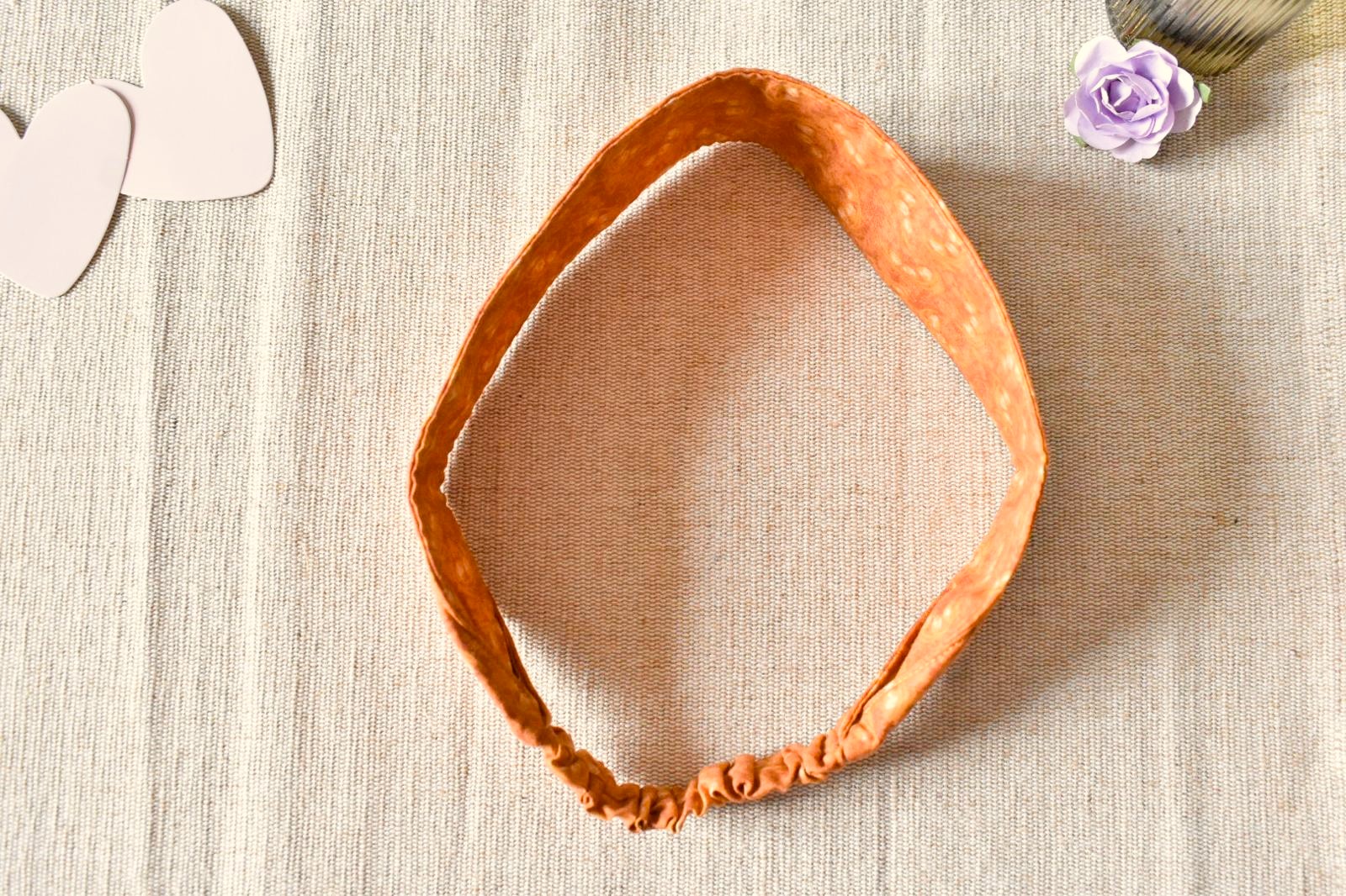 Cravate, Pochette, Chouchou et Bandeau - Moutarde à fleurs – Image 6