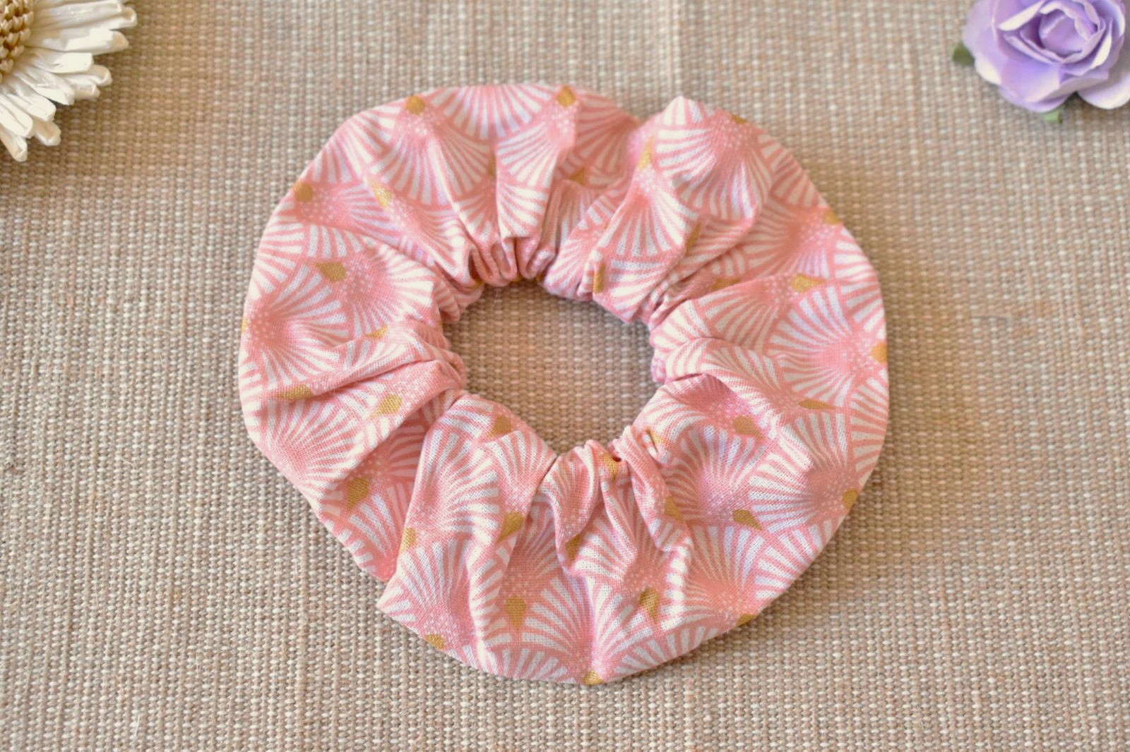 chouchou rose à motifs éventail