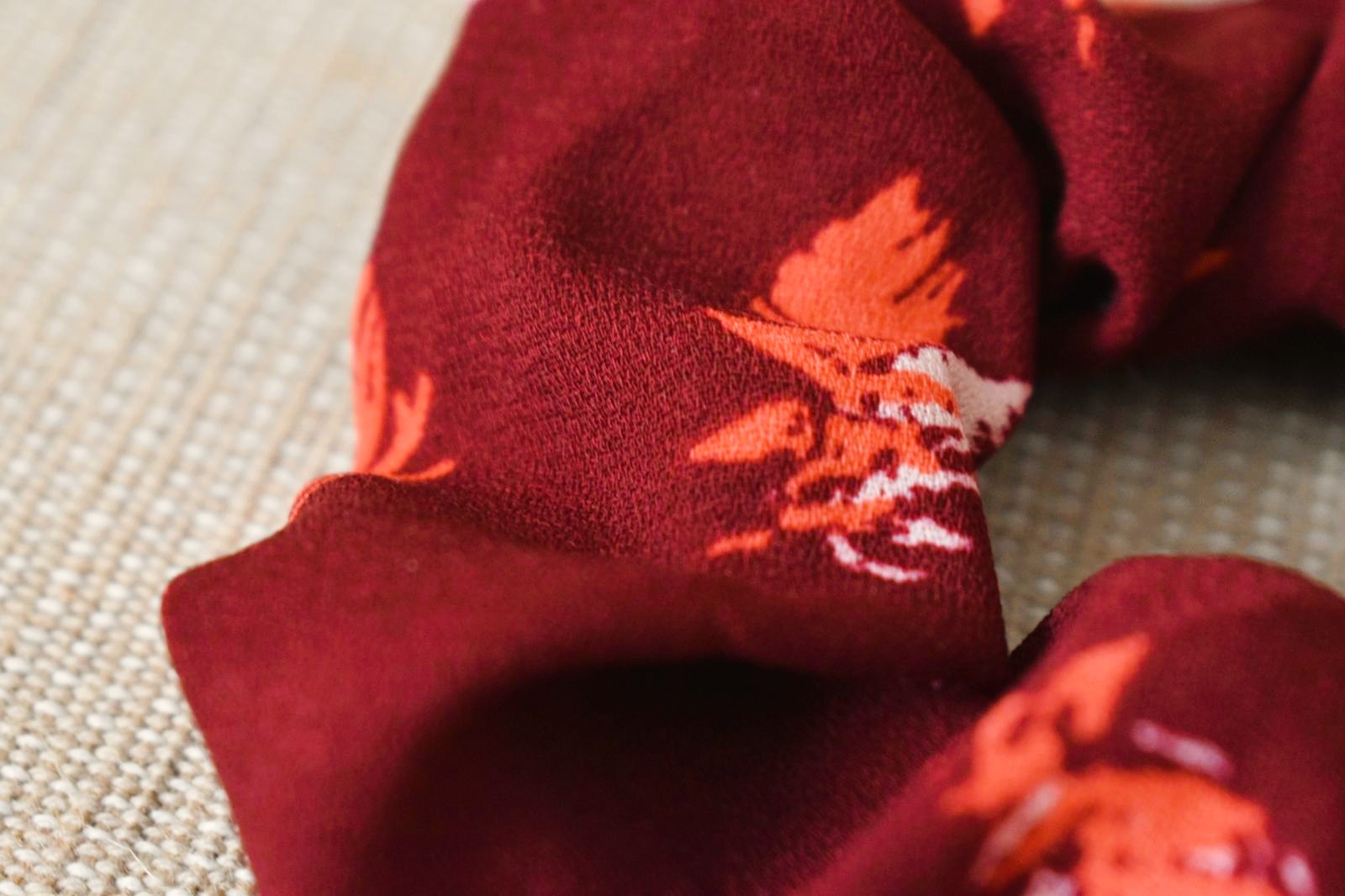 Chouchou - Bordeaux Motifs Rouges – Image 3