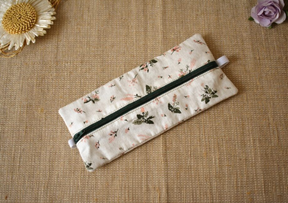 trousse_elastique_blanche_fleur