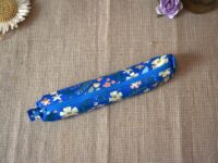 trousse fleurie bleue