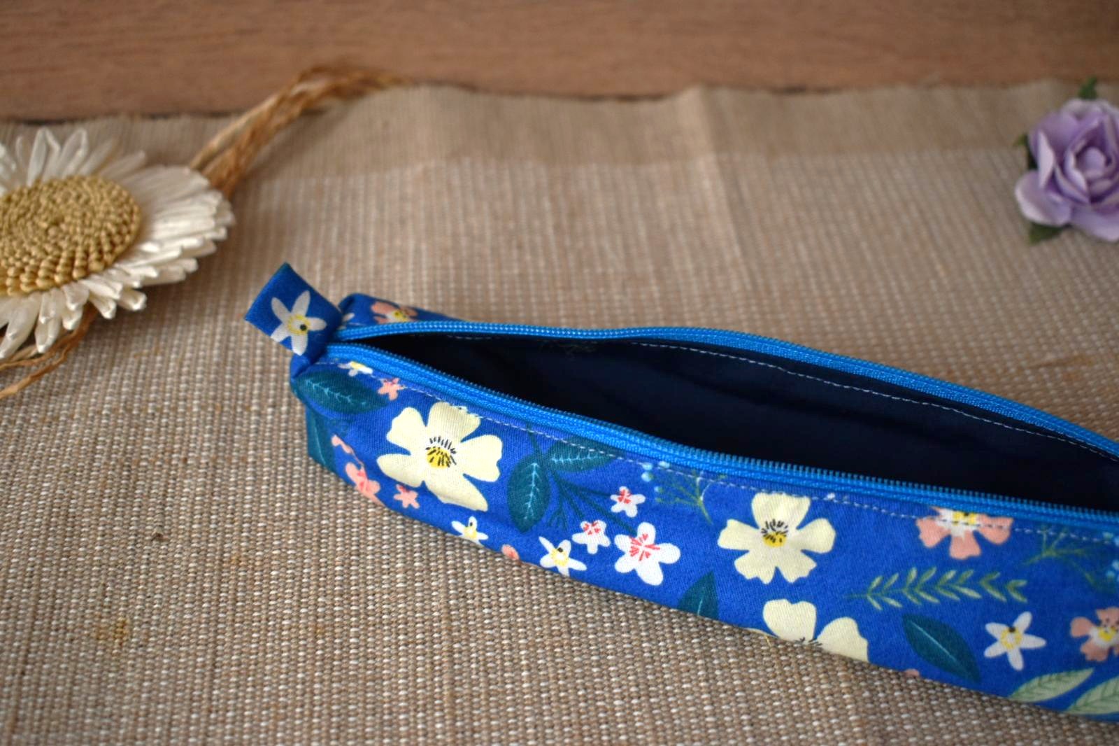 Trousse Fine- Fleurie Bleue – Image 3