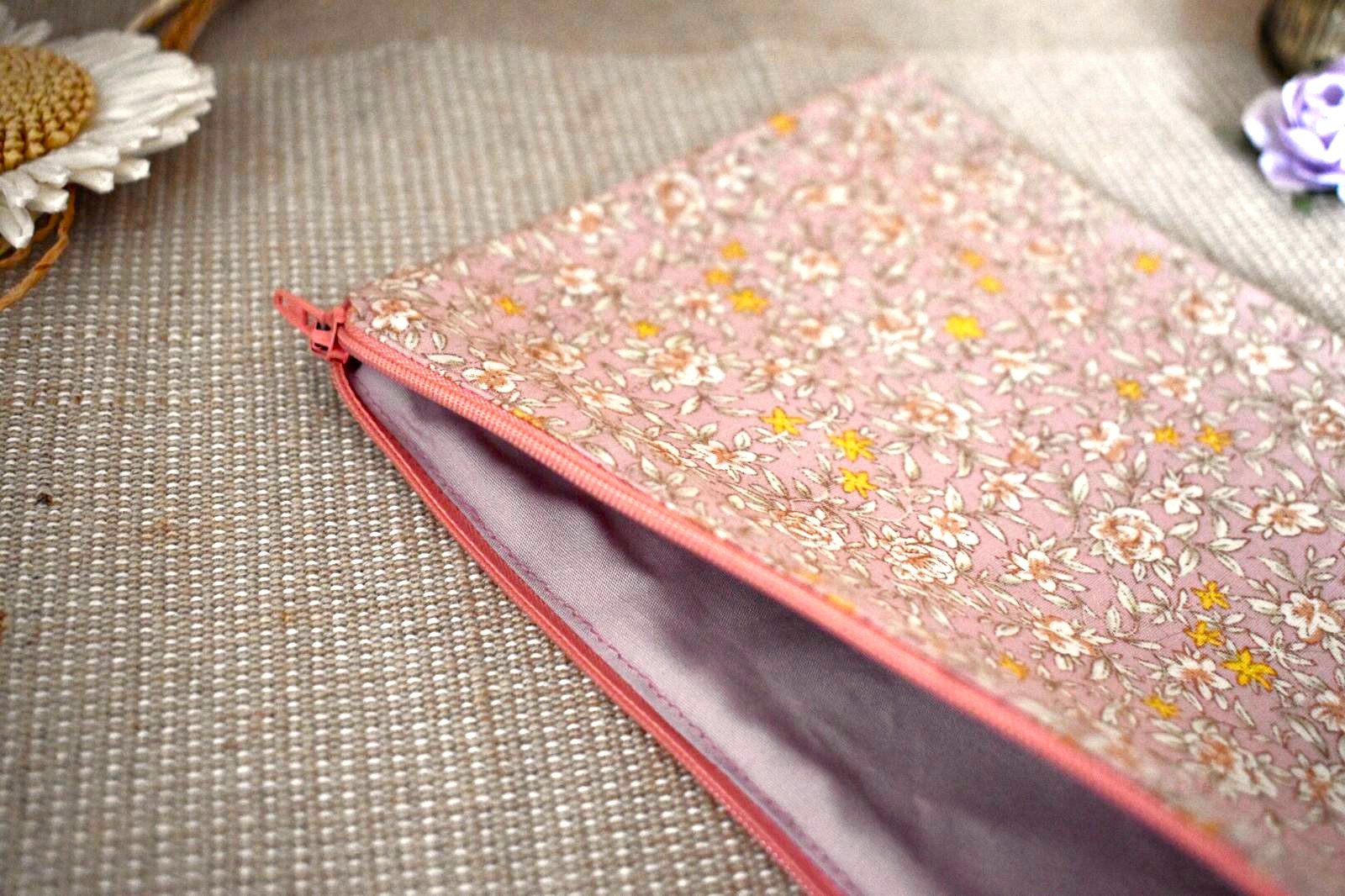 Trousse Plate - Fleurie Rose – Image 2