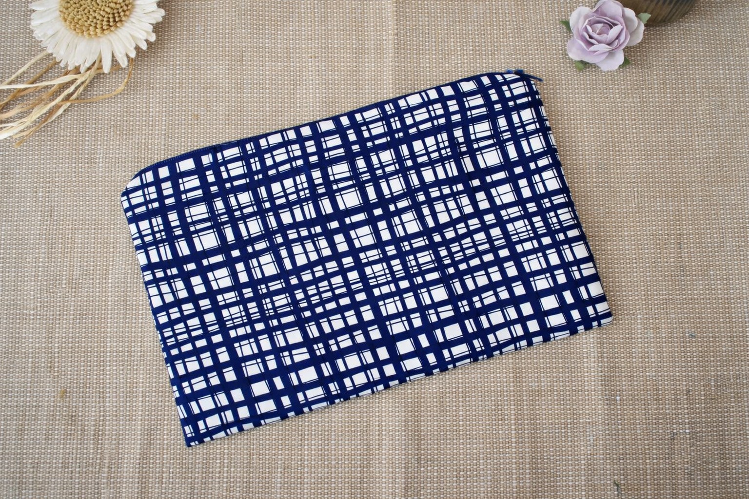 trousse motif géométrique